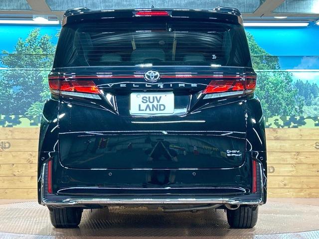 ヴェルファイアハイブリッド Ｚ　プレミア　禁煙車　ガラスルーフ　後席モニター　１４型ナビ　全周囲カメラ　ブラインドスポットモニター　トヨタチームメイト　ヘッドアップディスプレイ　レーダークルーズ　デジタルインナーミラー　両側電動ドア　ＥＴＣ（17枚目）