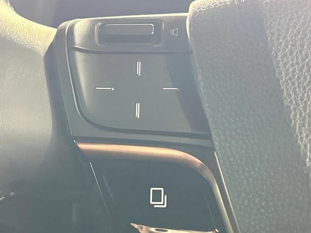 ヴェルファイアハイブリッド Ｚ　プレミア　禁煙車　ガラスルーフ　後席モニター　１４型ナビ　全周囲カメラ　ブラインドスポットモニター　トヨタチームメイト　ヘッドアップディスプレイ　レーダークルーズ　デジタルインナーミラー　両側電動ドア　ＥＴＣ（31枚目）