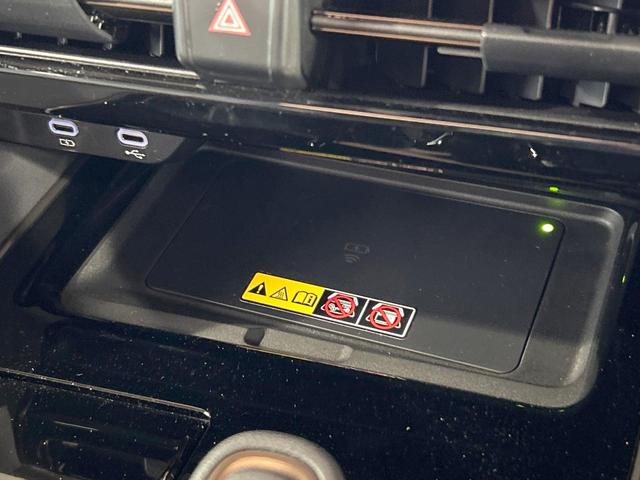 ヴェルファイアハイブリッド Ｚ　プレミア　禁煙車　ガラスルーフ　後席モニター　１４型ナビ　全周囲カメラ　ブラインドスポットモニター　トヨタチームメイト　ヘッドアップディスプレイ　レーダークルーズ　デジタルインナーミラー　両側電動ドア　ＥＴＣ（33枚目）