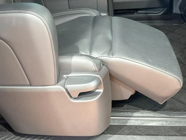 ヴェルファイアハイブリッド Ｚ　プレミア　禁煙車　ガラスルーフ　後席モニター　１４型ナビ　全周囲カメラ　ブラインドスポットモニター　トヨタチームメイト　ヘッドアップディスプレイ　レーダークルーズ　デジタルインナーミラー　両側電動ドア　ＥＴＣ（39枚目）