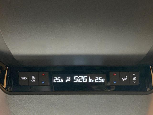 ヴェルファイアハイブリッド Ｚ　プレミア　禁煙車　ガラスルーフ　後席モニター　１４型ナビ　全周囲カメラ　ブラインドスポットモニター　トヨタチームメイト　ヘッドアップディスプレイ　レーダークルーズ　デジタルインナーミラー　両側電動ドア　ＥＴＣ（41枚目）