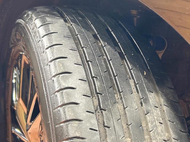 ヴェルファイアハイブリッド Ｚ　プレミア　禁煙車　ガラスルーフ　後席モニター　１４型ナビ　全周囲カメラ　ブラインドスポットモニター　トヨタチームメイト　ヘッドアップディスプレイ　レーダークルーズ　デジタルインナーミラー　両側電動ドア　ＥＴＣ（52枚目）