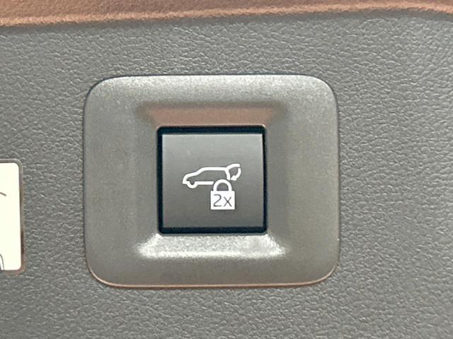 ヴェルファイアハイブリッド Ｚ　プレミア　禁煙車　ガラスルーフ　後席モニター　１４型ナビ　全周囲カメラ　ブラインドスポットモニター　トヨタチームメイト　ヘッドアップディスプレイ　レーダークルーズ　デジタルインナーミラー　両側電動ドア　ＥＴＣ（73枚目）