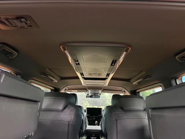 ヴェルファイアハイブリッド Ｚ　プレミア　禁煙車　ガラスルーフ　後席モニター　１４型ナビ　全周囲カメラ　ブラインドスポットモニター　トヨタチームメイト　ヘッドアップディスプレイ　レーダークルーズ　デジタルインナーミラー　両側電動ドア　ＥＴＣ（75枚目）