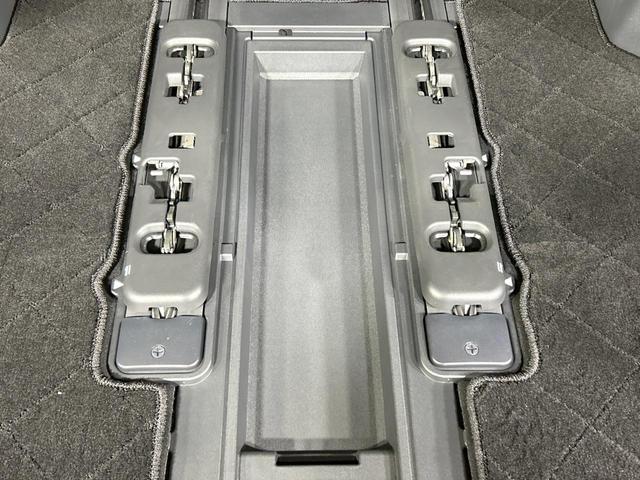 ヴェルファイアハイブリッド Ｚ　プレミア　禁煙車　ガラスルーフ　後席モニター　１４型ナビ　全周囲カメラ　ブラインドスポットモニター　トヨタチームメイト　ヘッドアップディスプレイ　レーダークルーズ　デジタルインナーミラー　両側電動ドア　ＥＴＣ（77枚目）