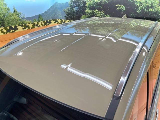 フリード ｅ：ＨＥＶクロスター　登録済未使用車　両側電動ドア　ルーフレール　ブラインドスポットモニター　レーダークルーズコントロール　シートヒーター　ホンダセンシング　ハーフレザーシート　純正１５インチＡＷ　ウォークスルー（3枚目）