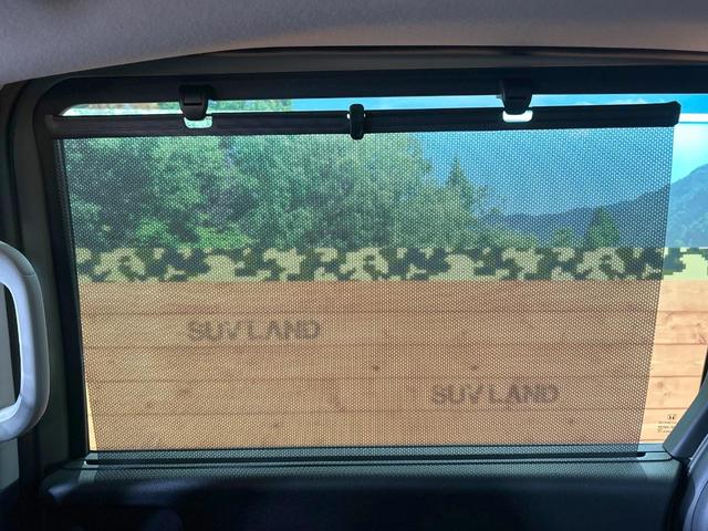 フリード ｅ：ＨＥＶクロスター　登録済未使用車　両側電動ドア　ルーフレール　ブラインドスポットモニター　レーダークルーズコントロール　シートヒーター　ホンダセンシング　ハーフレザーシート　純正１５インチＡＷ　ウォークスルー（42枚目）