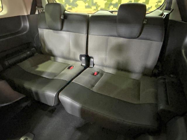 フリード ｅ：ＨＥＶクロスター　登録済未使用車　両側電動ドア　ルーフレール　ブラインドスポットモニター　レーダークルーズコントロール　シートヒーター　ホンダセンシング　ハーフレザーシート　純正１５インチＡＷ　ウォークスルー（43枚目）