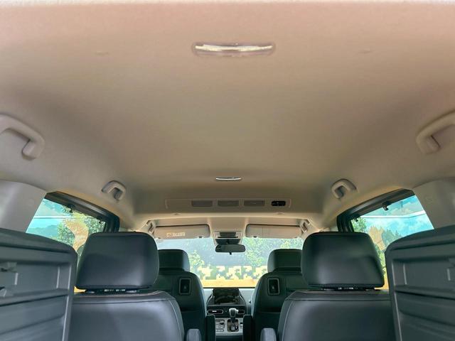 フリード ｅ：ＨＥＶクロスター　登録済未使用車　両側電動ドア　ルーフレール　ブラインドスポットモニター　レーダークルーズコントロール　シートヒーター　ホンダセンシング　ハーフレザーシート　純正１５インチＡＷ　ウォークスルー（65枚目）