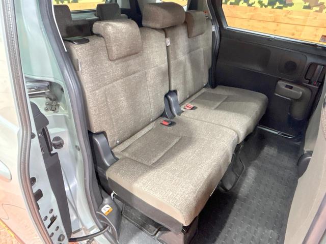 シエンタ ハイブリッドZ 禁煙車 後席モニター 全周囲カメラ 両側電動ドア 10型ナビ ブラインドスポットモニター 純正15インチオプションAW LEDヘッドライト クリアランスソナー レーダークルーズ トヨタセーフティセンス(9枚目)