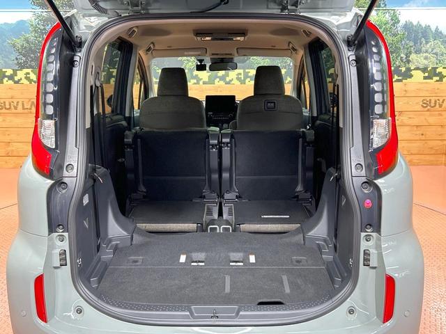 シエンタ ハイブリッドZ 禁煙車 後席モニター 全周囲カメラ 両側電動ドア 10型ナビ ブラインドスポットモニター 純正15インチオプションAW LEDヘッドライト クリアランスソナー レーダークルーズ トヨタセーフティセンス(11枚目)