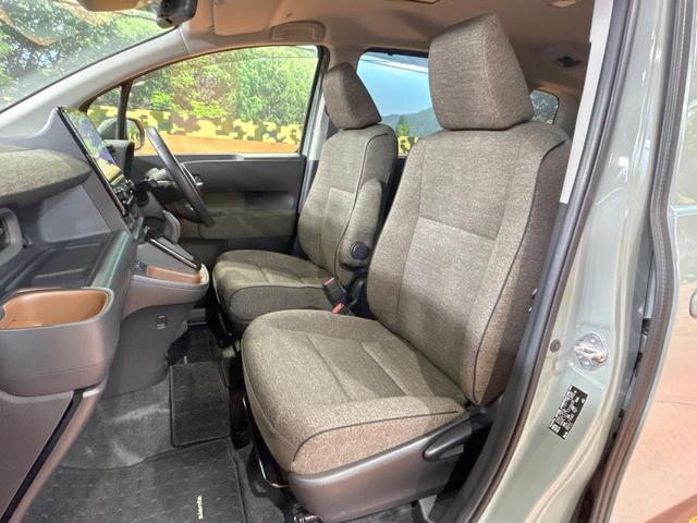 シエンタ ハイブリッドZ 禁煙車 後席モニター 全周囲カメラ 両側電動ドア 10型ナビ ブラインドスポットモニター 純正15インチオプションAW LEDヘッドライト クリアランスソナー レーダークルーズ トヨタセーフティセンス(42枚目)