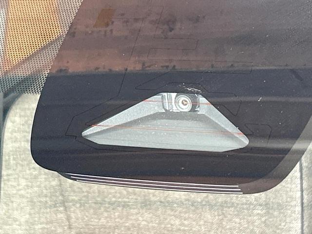 シエンタ ハイブリッドZ 禁煙車 後席モニター 全周囲カメラ 両側電動ドア 10型ナビ ブラインドスポットモニター 純正15インチオプションAW LEDヘッドライト クリアランスソナー レーダークルーズ トヨタセーフティセンス(44枚目)