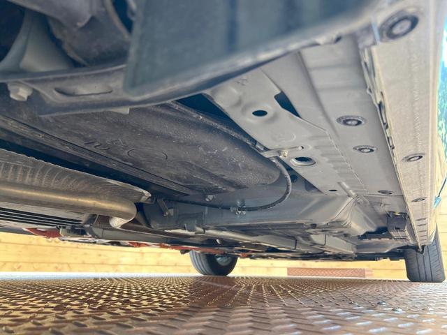 シエンタ ハイブリッドZ 禁煙車 後席モニター 全周囲カメラ 両側電動ドア 10型ナビ ブラインドスポットモニター 純正15インチオプションAW LEDヘッドライト クリアランスソナー レーダークルーズ トヨタセーフティセンス(63枚目)