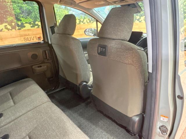 シエンタ ハイブリッドZ 禁煙車 後席モニター 全周囲カメラ 両側電動ドア 10型ナビ ブラインドスポットモニター 純正15インチオプションAW LEDヘッドライト クリアランスソナー レーダークルーズ トヨタセーフティセンス(64枚目)