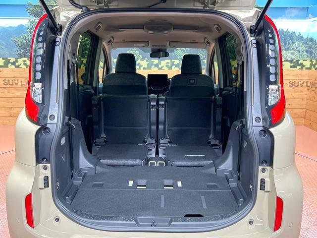 シエンタ ハイブリッドＺ　登録済未使用車　年次改モデル　全周囲カメラ　１０型ナビ　コンフォートパッケージ　天井サーキュレーター　両側電動ドア　ブラインドスポットモニター　純正オプション１５インチＡＷ（11枚目）