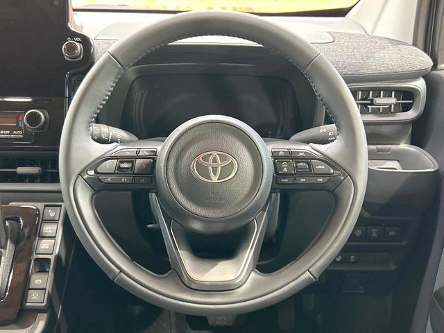 シエンタ ハイブリッドＺ　登録済未使用車　年次改モデル　全周囲カメラ　１０型ナビ　コンフォートパッケージ　天井サーキュレーター　両側電動ドア　ブラインドスポットモニター　純正オプション１５インチＡＷ（12枚目）