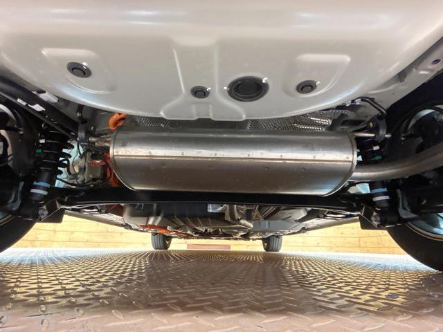 シエンタ ハイブリッドＺ　登録済未使用車　年次改モデル　全周囲カメラ　１０型ナビ　コンフォートパッケージ　天井サーキュレーター　両側電動ドア　ブラインドスポットモニター　純正オプション１５インチＡＷ（20枚目）