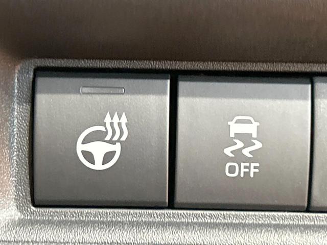 シエンタ ハイブリッドＺ　登録済未使用車　年次改モデル　全周囲カメラ　１０型ナビ　コンフォートパッケージ　天井サーキュレーター　両側電動ドア　ブラインドスポットモニター　純正オプション１５インチＡＷ（24枚目）