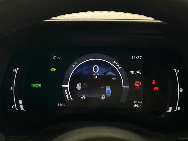 シエンタ ハイブリッドＺ　登録済未使用車　年次改モデル　全周囲カメラ　１０型ナビ　コンフォートパッケージ　天井サーキュレーター　両側電動ドア　ブラインドスポットモニター　純正オプション１５インチＡＷ（28枚目）