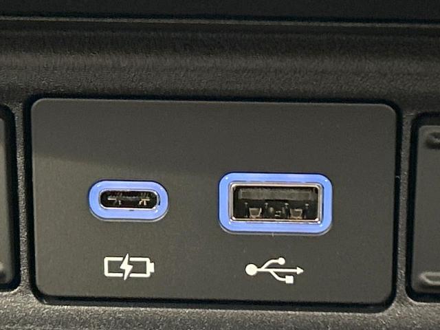 シエンタ ハイブリッドＺ　登録済未使用車　年次改モデル　全周囲カメラ　１０型ナビ　コンフォートパッケージ　天井サーキュレーター　両側電動ドア　ブラインドスポットモニター　純正オプション１５インチＡＷ（37枚目）