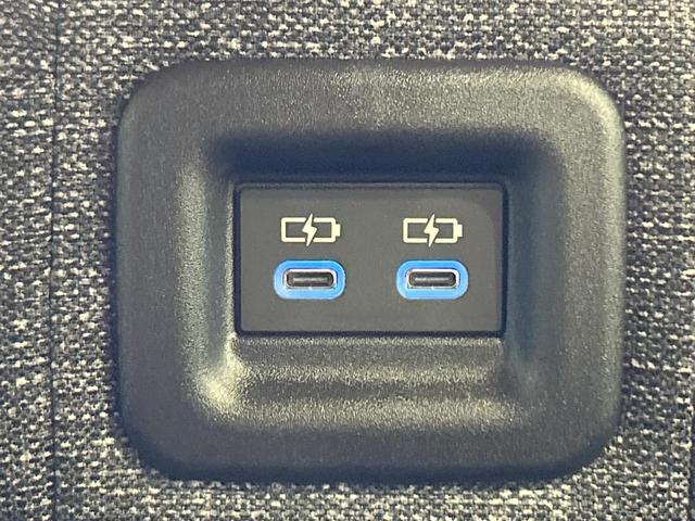 シエンタ ハイブリッドＺ　登録済未使用車　年次改モデル　全周囲カメラ　１０型ナビ　コンフォートパッケージ　天井サーキュレーター　両側電動ドア　ブラインドスポットモニター　純正オプション１５インチＡＷ（42枚目）