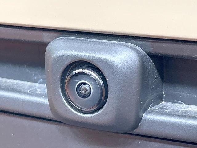 シエンタ ハイブリッドＺ　登録済未使用車　年次改モデル　全周囲カメラ　１０型ナビ　コンフォートパッケージ　天井サーキュレーター　両側電動ドア　ブラインドスポットモニター　純正オプション１５インチＡＷ（49枚目）