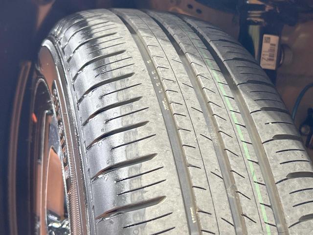 シエンタ ハイブリッドＺ　登録済未使用車　年次改モデル　全周囲カメラ　１０型ナビ　コンフォートパッケージ　天井サーキュレーター　両側電動ドア　ブラインドスポットモニター　純正オプション１５インチＡＷ（53枚目）