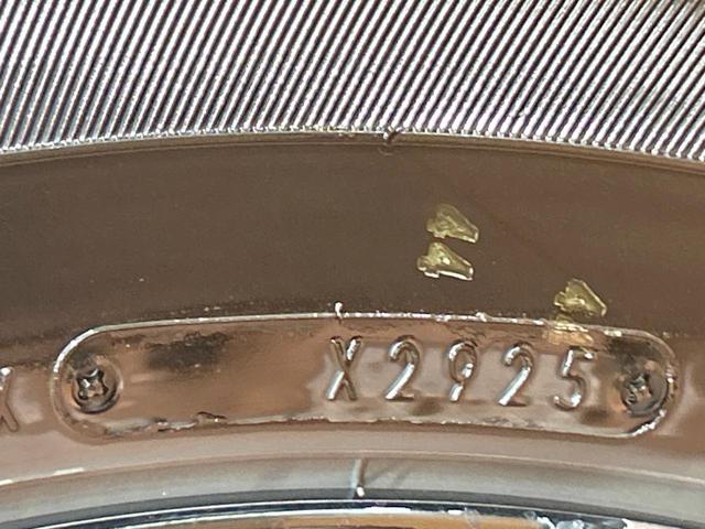 シエンタ ハイブリッドＺ　登録済未使用車　年次改モデル　全周囲カメラ　１０型ナビ　コンフォートパッケージ　天井サーキュレーター　両側電動ドア　ブラインドスポットモニター　純正オプション１５インチＡＷ（55枚目）