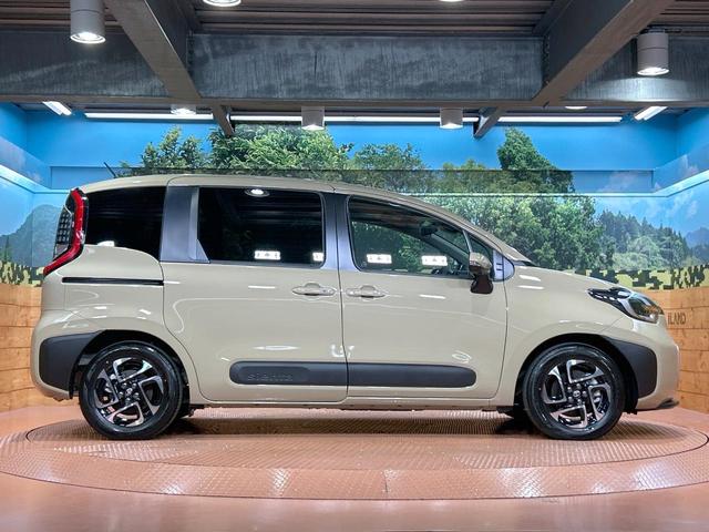 シエンタ ハイブリッドＺ　登録済未使用車　年次改モデル　全周囲カメラ　１０型ナビ　コンフォートパッケージ　天井サーキュレーター　両側電動ドア　ブラインドスポットモニター　純正オプション１５インチＡＷ（61枚目）