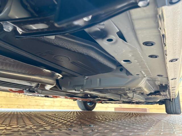 シエンタ ハイブリッドＺ　登録済未使用車　年次改モデル　全周囲カメラ　１０型ナビ　コンフォートパッケージ　天井サーキュレーター　両側電動ドア　ブラインドスポットモニター　純正オプション１５インチＡＷ（71枚目）