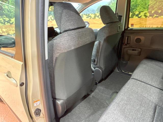 シエンタ ハイブリッドＺ　登録済未使用車　年次改モデル　全周囲カメラ　１０型ナビ　コンフォートパッケージ　天井サーキュレーター　両側電動ドア　ブラインドスポットモニター　純正オプション１５インチＡＷ（74枚目）