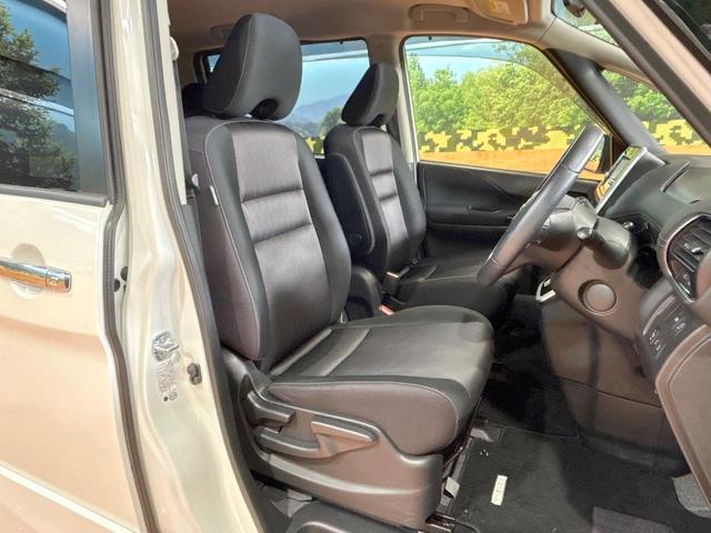 セレナ ハイウェイスターG 禁煙車 セーフティパックA 後席モニター 全周囲カメラ 両側電動ドア 純正ナビ クルーズコントロール クリアランスソナー オートエアコン LEDヘッドライト オートライト ETC アイドリングストップ(8枚目)