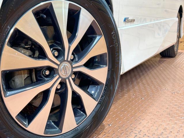 セレナ ハイウェイスターG 禁煙車 セーフティパックA 後席モニター 全周囲カメラ 両側電動ドア 純正ナビ クルーズコントロール クリアランスソナー オートエアコン LEDヘッドライト オートライト ETC アイドリングストップ(14枚目)