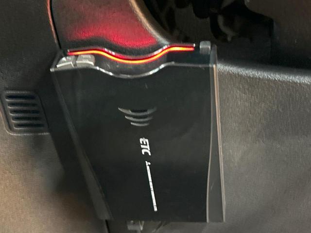 セレナ ハイウェイスターG 禁煙車 セーフティパックA 後席モニター 全周囲カメラ 両側電動ドア 純正ナビ クルーズコントロール クリアランスソナー オートエアコン LEDヘッドライト オートライト ETC アイドリングストップ(24枚目)