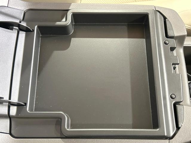 ランドクルーザープラド ＴＸ　Ｌパッケージ　マットブラックエディション　禁煙車　サンルーフ　メーカーナビ　全周囲カメラ　ベージュ革シート　ブラインドスポットモニター　スーパーライブサウンド　ルーフレール　トヨタセーフティセンス　クリアランスソナー　レーダークルーズ　ＥＴＣ（43枚目）