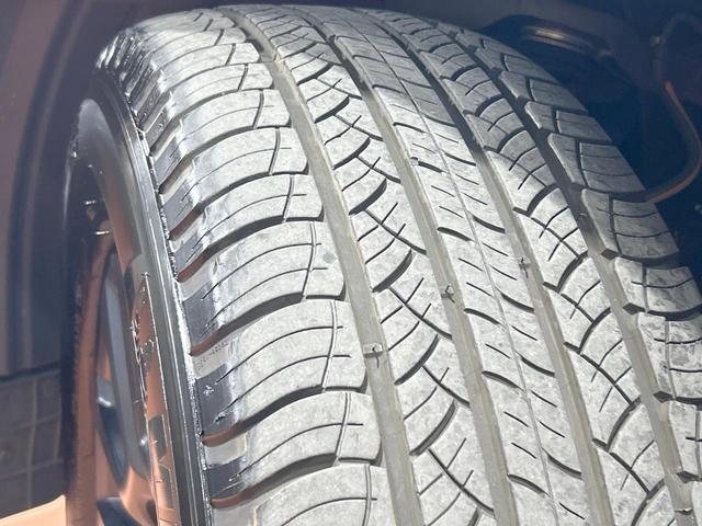 ランドクルーザープラド ＴＸ　Ｌパッケージ　マットブラックエディション　禁煙車　サンルーフ　メーカーナビ　全周囲カメラ　ベージュ革シート　ブラインドスポットモニター　スーパーライブサウンド　ルーフレール　トヨタセーフティセンス　クリアランスソナー　レーダークルーズ　ＥＴＣ（55枚目）