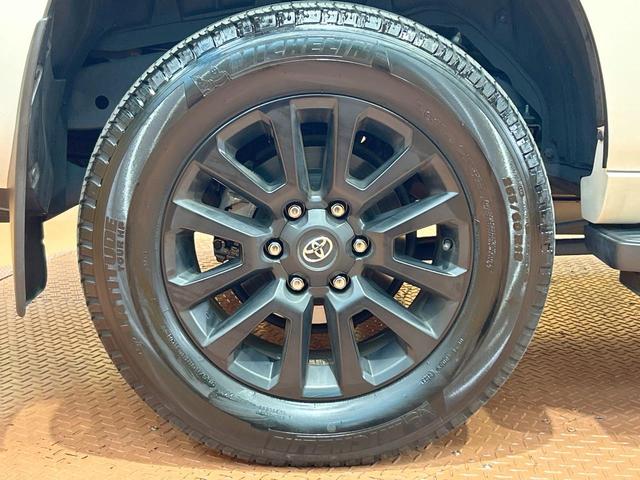 ランドクルーザープラド ＴＸ　Ｌパッケージ　マットブラックエディション　禁煙車　サンルーフ　メーカーナビ　全周囲カメラ　ベージュ革シート　ブラインドスポットモニター　スーパーライブサウンド　ルーフレール　トヨタセーフティセンス　クリアランスソナー　レーダークルーズ　ＥＴＣ（58枚目）