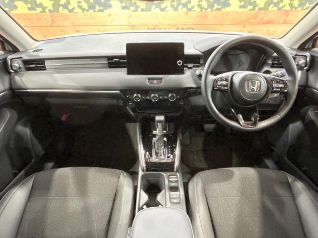 ヴェゼル ｅ：ＨＥＶ　Ｚ　禁煙　Ｈｏｎｄａ　ＣＯＮＮＥＣＴディスプレー　ＥＴＣ２．０　ワイヤレス充電器　電動リアゲート　ブラインドスポットモニター　シートヒーター　レーダークルーズ　コーナーセンサー　パドルシフト　ＬＥＤヘッド（2枚目）