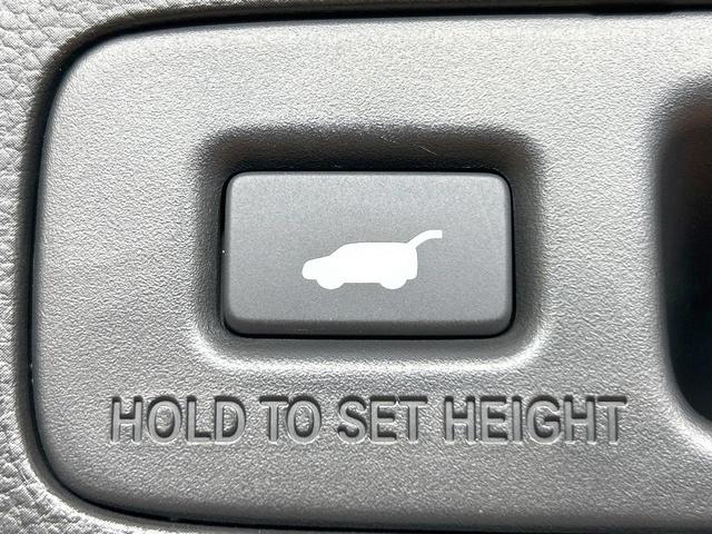 ヴェゼル ｅ：ＨＥＶ　Ｚ　禁煙　Ｈｏｎｄａ　ＣＯＮＮＥＣＴディスプレー　ＥＴＣ２．０　ワイヤレス充電器　電動リアゲート　ブラインドスポットモニター　シートヒーター　レーダークルーズ　コーナーセンサー　パドルシフト　ＬＥＤヘッド（5枚目）