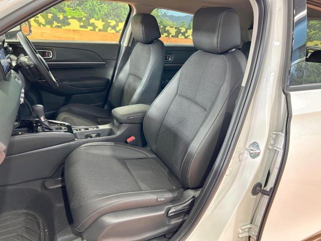 ヴェゼル ｅ：ＨＥＶ　Ｚ　禁煙　Ｈｏｎｄａ　ＣＯＮＮＥＣＴディスプレー　ＥＴＣ２．０　ワイヤレス充電器　電動リアゲート　ブラインドスポットモニター　シートヒーター　レーダークルーズ　コーナーセンサー　パドルシフト　ＬＥＤヘッド（28枚目）