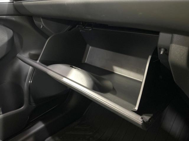 ヴェゼル ｅ：ＨＥＶ　Ｚ　禁煙　Ｈｏｎｄａ　ＣＯＮＮＥＣＴディスプレー　ＥＴＣ２．０　ワイヤレス充電器　電動リアゲート　ブラインドスポットモニター　シートヒーター　レーダークルーズ　コーナーセンサー　パドルシフト　ＬＥＤヘッド（54枚目）