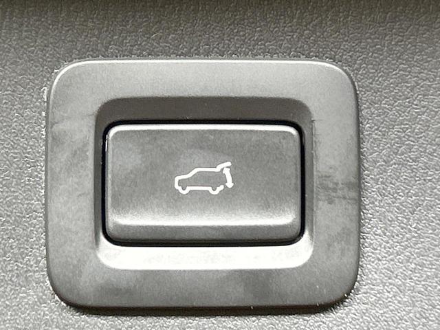 CX-8 25S ブラックトーンエディション 禁煙車 10型ナビ 全周囲カメラ ヘッドアップディスプレイ レーダークルーズ ブラインドスポットモニター BOSEサウンド 電動リアゲート クリアランスソナー シートヒーター オートマチックハイビーム(7枚目)