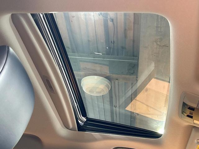 ランドクルーザープラド ＴＸ　Ｌパッケージ　マットブラックエディション　禁煙車　サンルーフ　９型ナビ　バックカメラ　レーダークルーズ　シートベンチレーション　オートマチックハイビーム　ＬＥＤヘッドライト　７人乗り　クリアランスソナー　シートヒーター　Ｂｌｕｅｔｏｏｔｈ（5枚目）