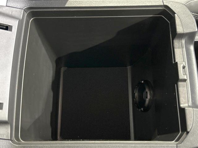 ランドクルーザープラド ＴＸ　Ｌパッケージ　マットブラックエディション　禁煙車　サンルーフ　９型ナビ　バックカメラ　レーダークルーズ　シートベンチレーション　オートマチックハイビーム　ＬＥＤヘッドライト　７人乗り　クリアランスソナー　シートヒーター　Ｂｌｕｅｔｏｏｔｈ（39枚目）