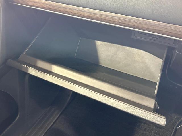 ランドクルーザープラド ＴＸ　Ｌパッケージ　マットブラックエディション　禁煙車　サンルーフ　９型ナビ　バックカメラ　レーダークルーズ　シートベンチレーション　オートマチックハイビーム　ＬＥＤヘッドライト　７人乗り　クリアランスソナー　シートヒーター　Ｂｌｕｅｔｏｏｔｈ（42枚目）