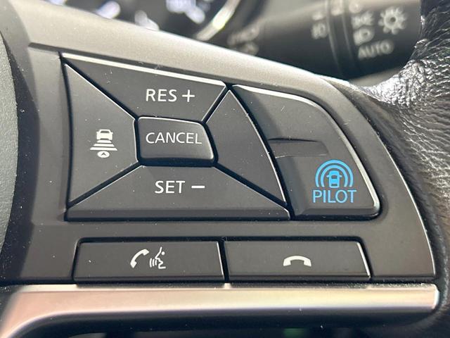 エクストレイル ２０Ｘｉ　禁煙車　プロパイロット　全周囲カメラ　ルーフレール　純正９型ナビ　デジタルインナーミラー　クリアランスソナー　電動リアゲート　ＬＥＤヘッドライト　純正１８インチＡＷ　オートブレーキホールド　ＥＴＣ（7枚目）