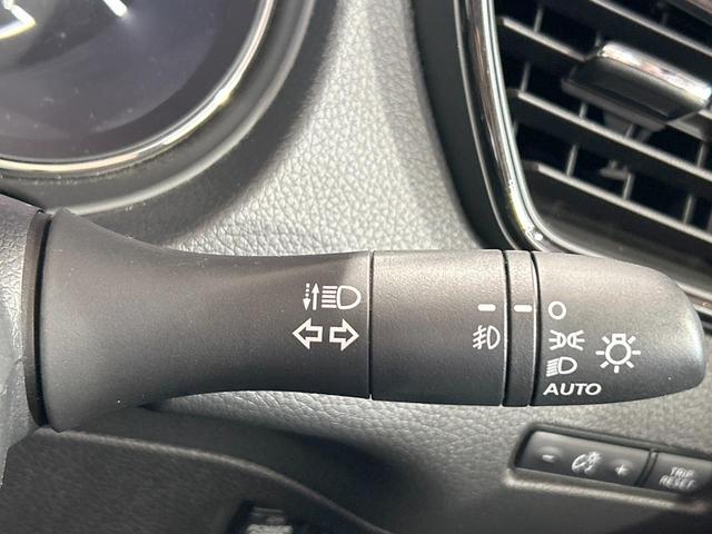 エクストレイル ２０Ｘｉ　禁煙車　プロパイロット　全周囲カメラ　ルーフレール　純正９型ナビ　デジタルインナーミラー　クリアランスソナー　電動リアゲート　ＬＥＤヘッドライト　純正１８インチＡＷ　オートブレーキホールド　ＥＴＣ（28枚目）