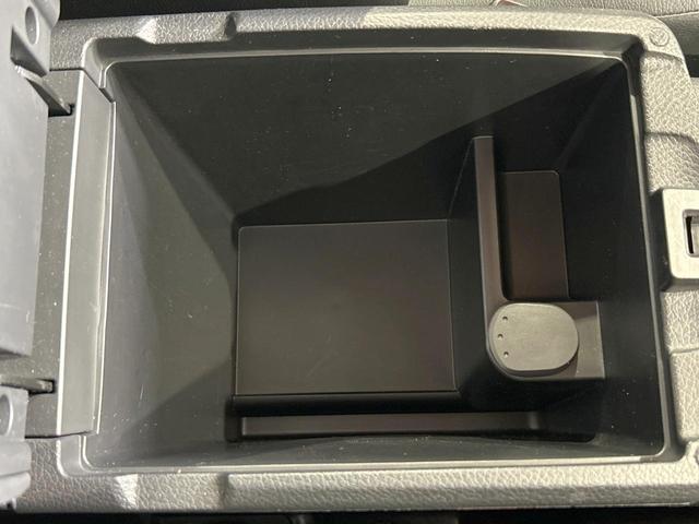 エクストレイル ２０Ｘｉ　禁煙車　プロパイロット　全周囲カメラ　ルーフレール　純正９型ナビ　デジタルインナーミラー　クリアランスソナー　電動リアゲート　ＬＥＤヘッドライト　純正１８インチＡＷ　オートブレーキホールド　ＥＴＣ（37枚目）