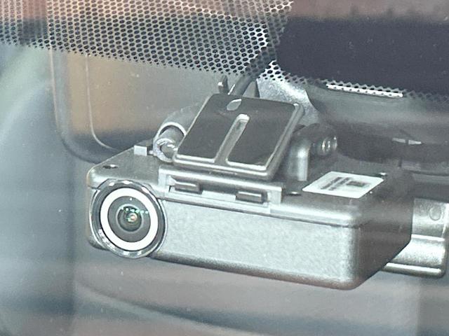 エクストレイル ２０Ｘｉ　禁煙車　プロパイロット　全周囲カメラ　ルーフレール　純正９型ナビ　デジタルインナーミラー　クリアランスソナー　電動リアゲート　ＬＥＤヘッドライト　純正１８インチＡＷ　オートブレーキホールド　ＥＴＣ（45枚目）